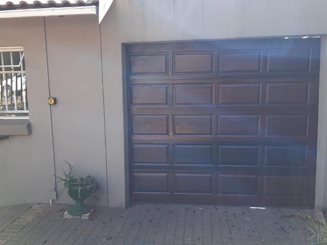 2 Bedroom Flat in Magalieskruin