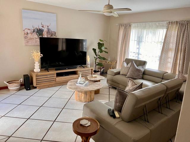 2 Bedroom Flat in Meer En See