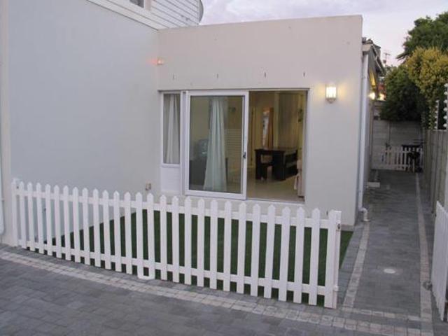 2 Bedroom Flat in Melkbosstrand