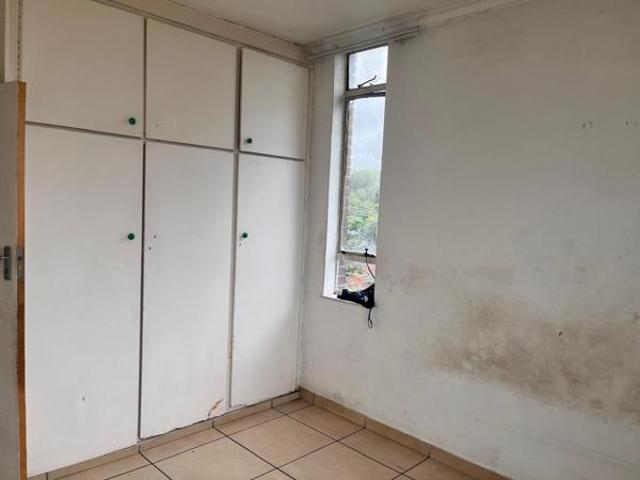 2 Bedroom Flat in Montclair