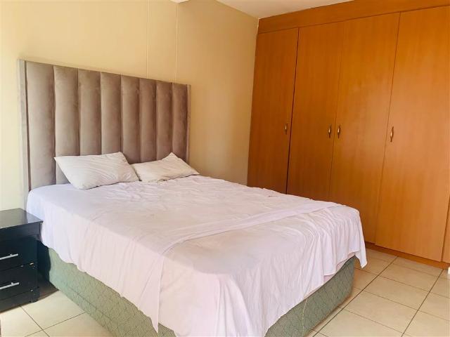 2 Bedroom Flat in Morningside