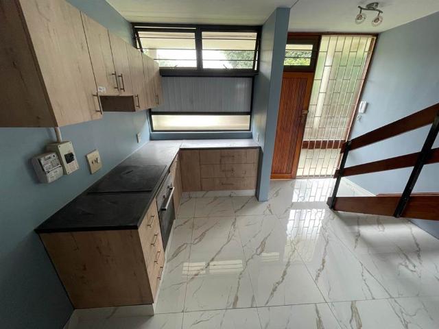 2 Bedroom Flat in Morningside