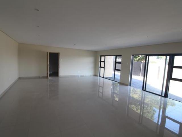 2 Bedroom Flat in Mount Vernon
