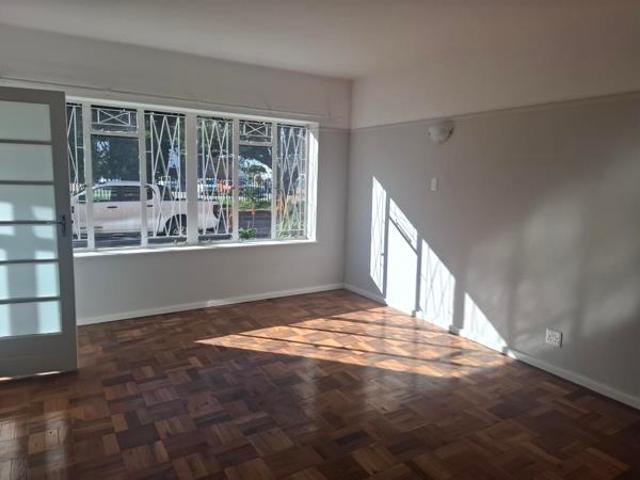 2 Bedroom Flat in Newton Park