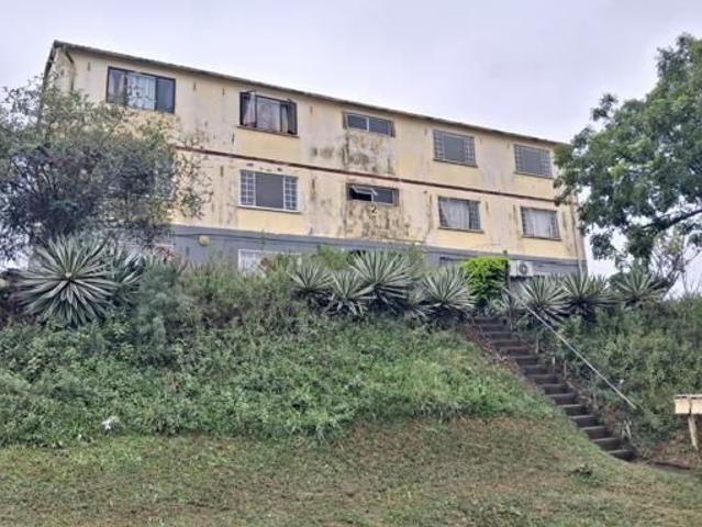 2 Bedroom Flat in Newlands East