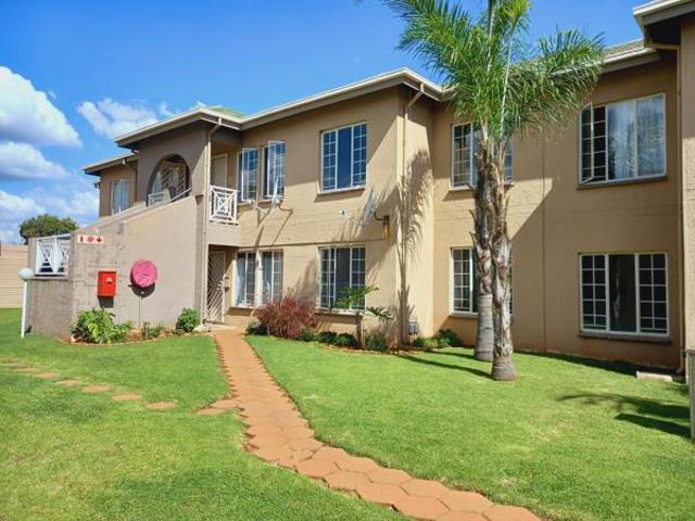 2 Bedroom Flat in Norkem Park
