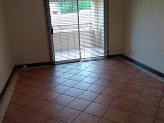 2 Bedroom Flat in Olympus