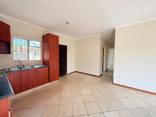 2 Bedroom Flat in Paradise