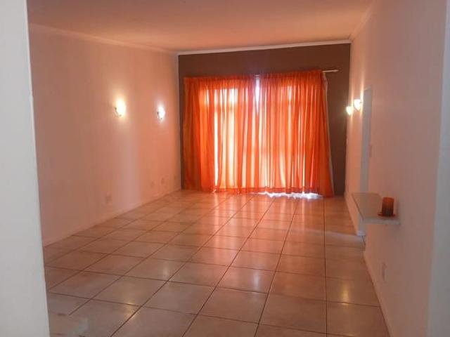 2 Bedroom Flat in Parkdene