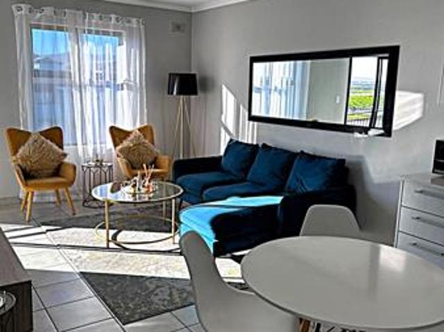 2 Bedroom Flat in Parklands