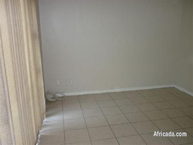 2 Bedroom Flat in Parksig, Bellville