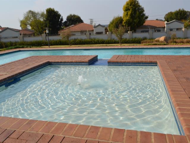2 Bedroom Flat in Paulshof