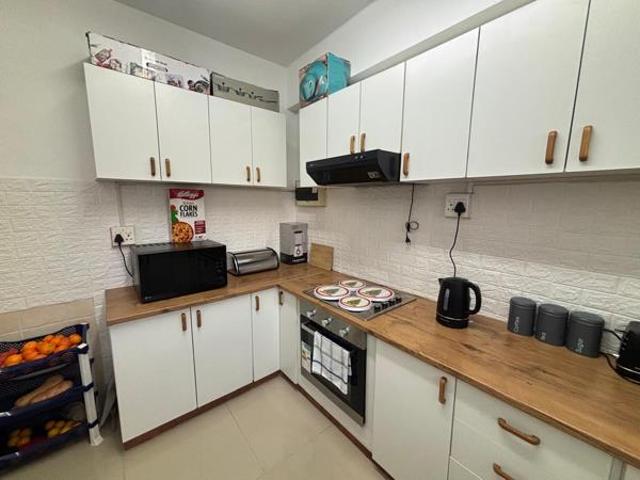 2 Bedroom Flat in Pelham