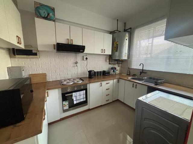 2 Bedroom Flat in Pelham