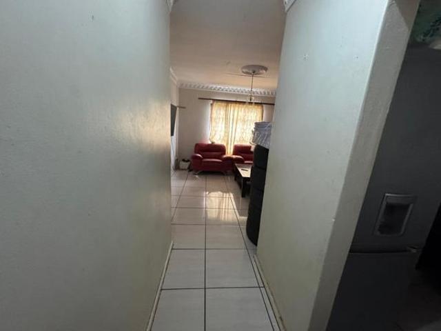 2 Bedroom Flat in Pelham