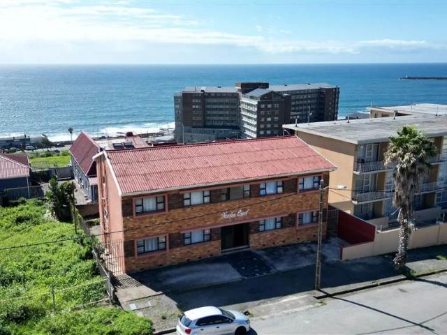 2 Bedroom Flat in Quigney