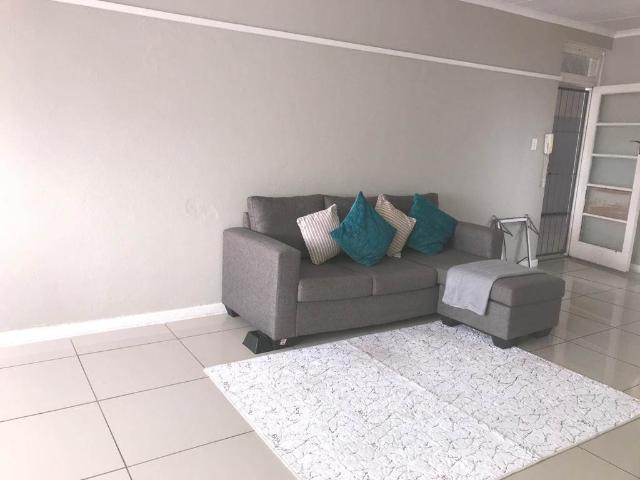 2 Bedroom Flat in Quigney