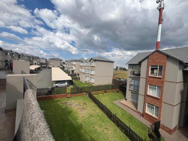 2 Bedroom Flat in Reyno Ridge