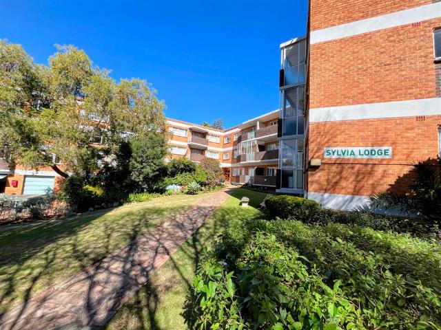 2 Bedroom Flat in Risidale