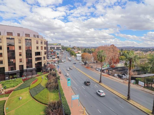 2 Bedroom Flat in Rosebank