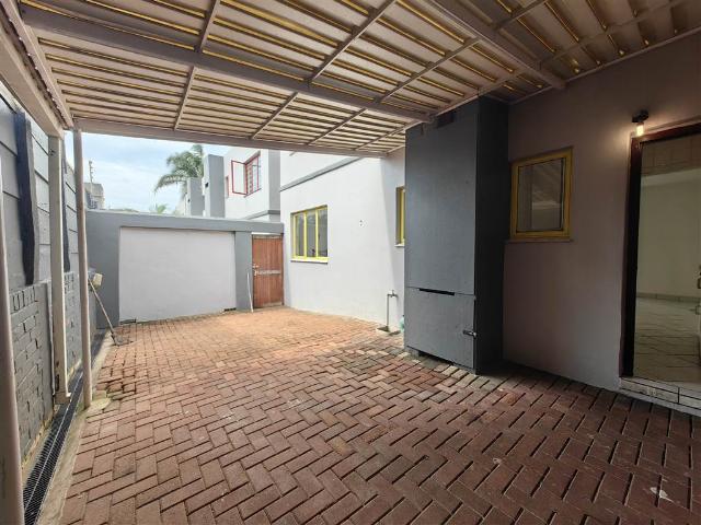 2 Bedroom Flat in Scottburgh Central