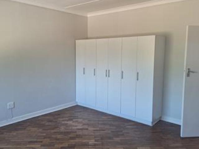 2 Bedroom Flat in Sandringham