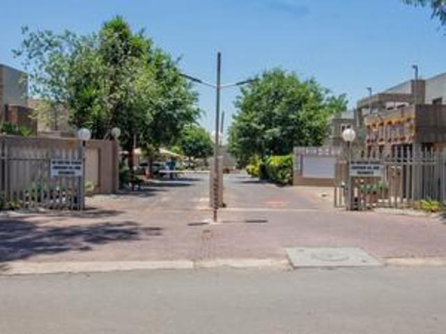 2 bedroom flat on the market in new.