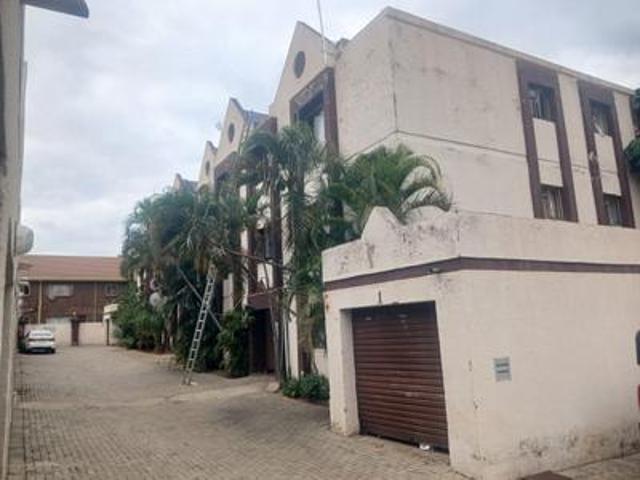 2 bedroom flat on the market in polokwane