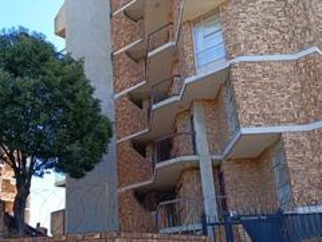 2 bedroom flat on the market in pret.