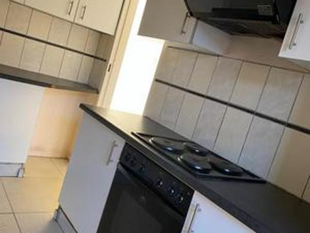 2 bedroom flat on the market in sele.