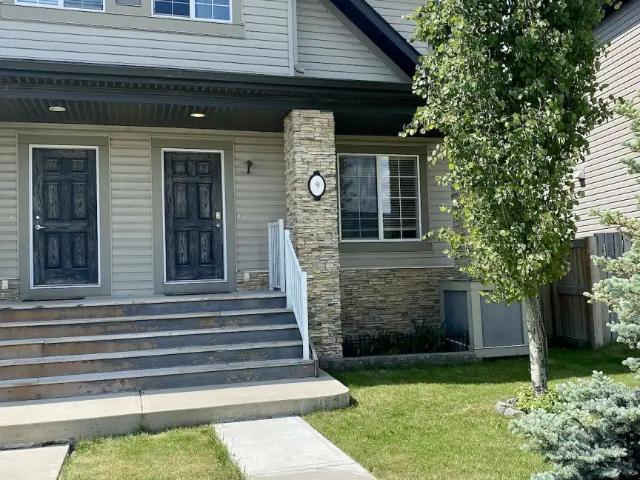 2 Bedroom, Flex Room, 4 Bathroom Duplex, Freshly Painted