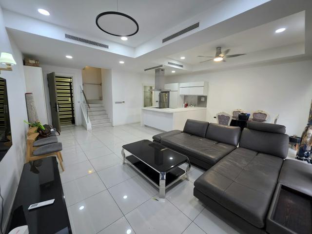 2 bedroom Fully Furnished M city ampang