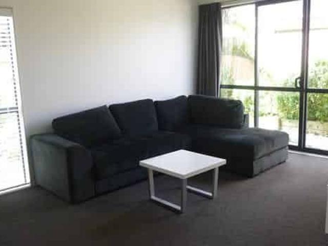 2 Bedroom Furnished Townhouse in Dinsdale