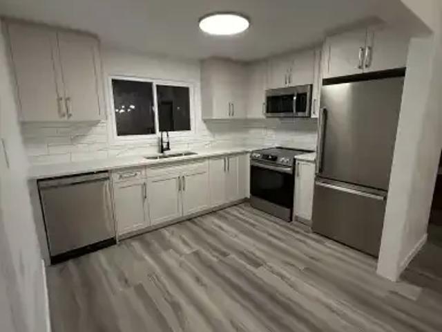 2 Bedroom House Calgary AB 102306539