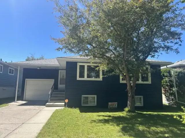 2 Bedroom House Calgary AB 103301376