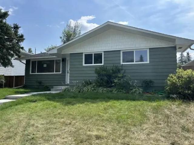 2 Bedroom House Calgary AB 104841688