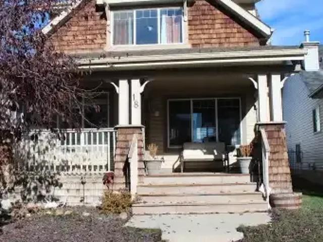 2 Bedroom House Calgary AB 104179708
