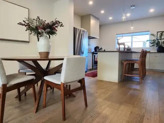 2 Bedroom House Calgary AB 104224609