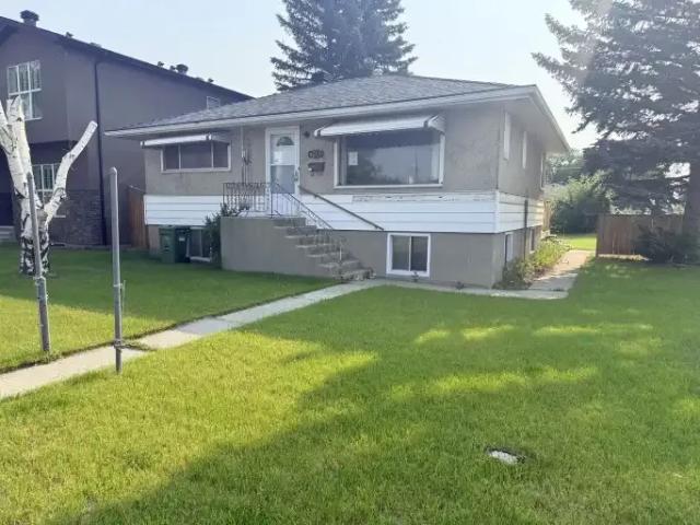 2 Bedroom House Calgary AB 104224617