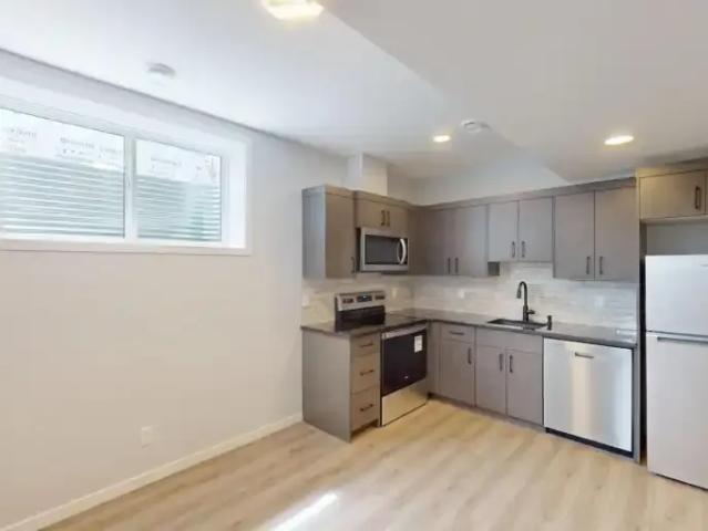 2 Bedroom House Calgary AB 104224122