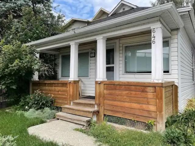 2 Bedroom House Calgary AB 105623557