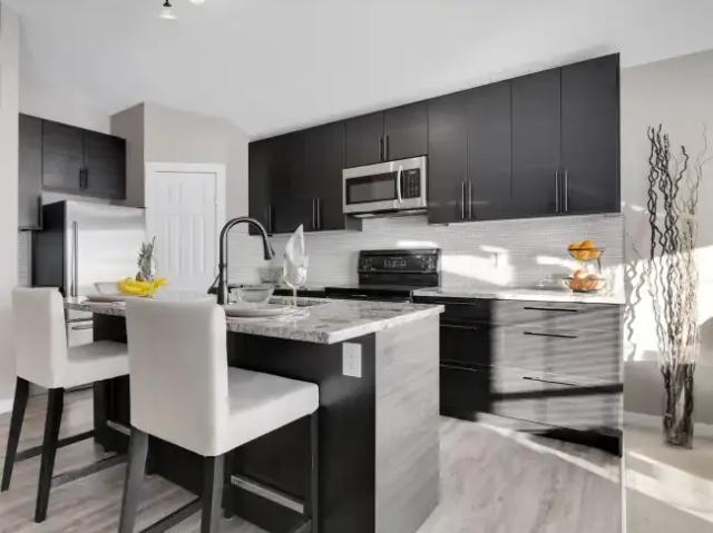 2 Bedroom House Calgary AB 105009107