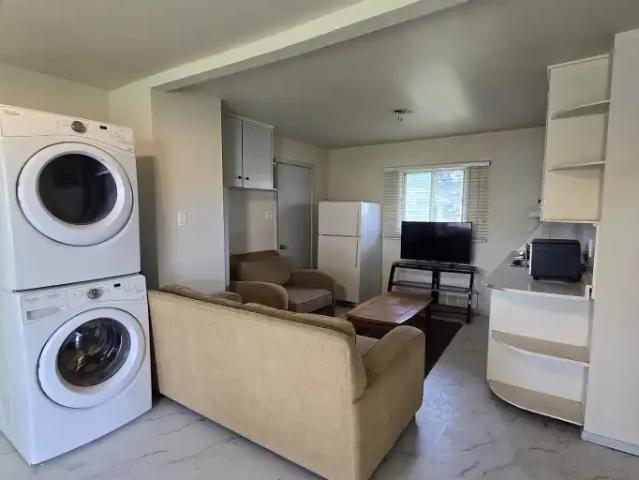 2 Bedroom House Calgary AB 105309549