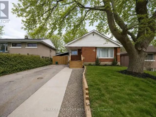 2 Bedroom House Cambridge ON 103487465