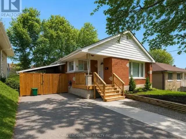 2 Bedroom House Cambridge ON 104782842