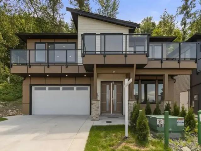 2 Bedroom House Chilliwack BC 104471200