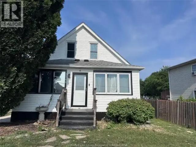 2 Bedroom House Amherstburg ON 104470855
