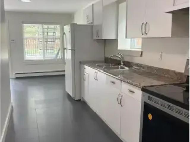 2 Bedroom House Abbotsford BC 104322377