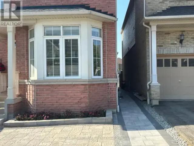 2 Bedroom House Ajax ON 103380020