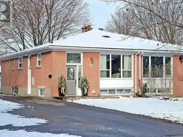 2 Bedroom House Ajax ON 104842079